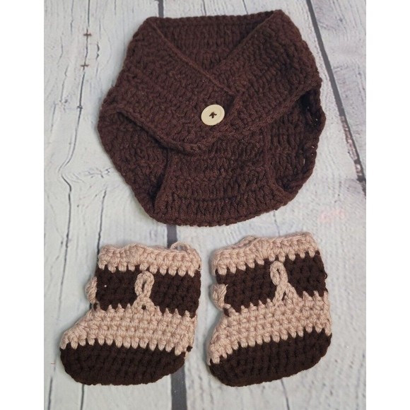 Crocheted Newborn Diaper Cover with Matching Crocheted Booties Brown & Beige - Picture 1 of 2